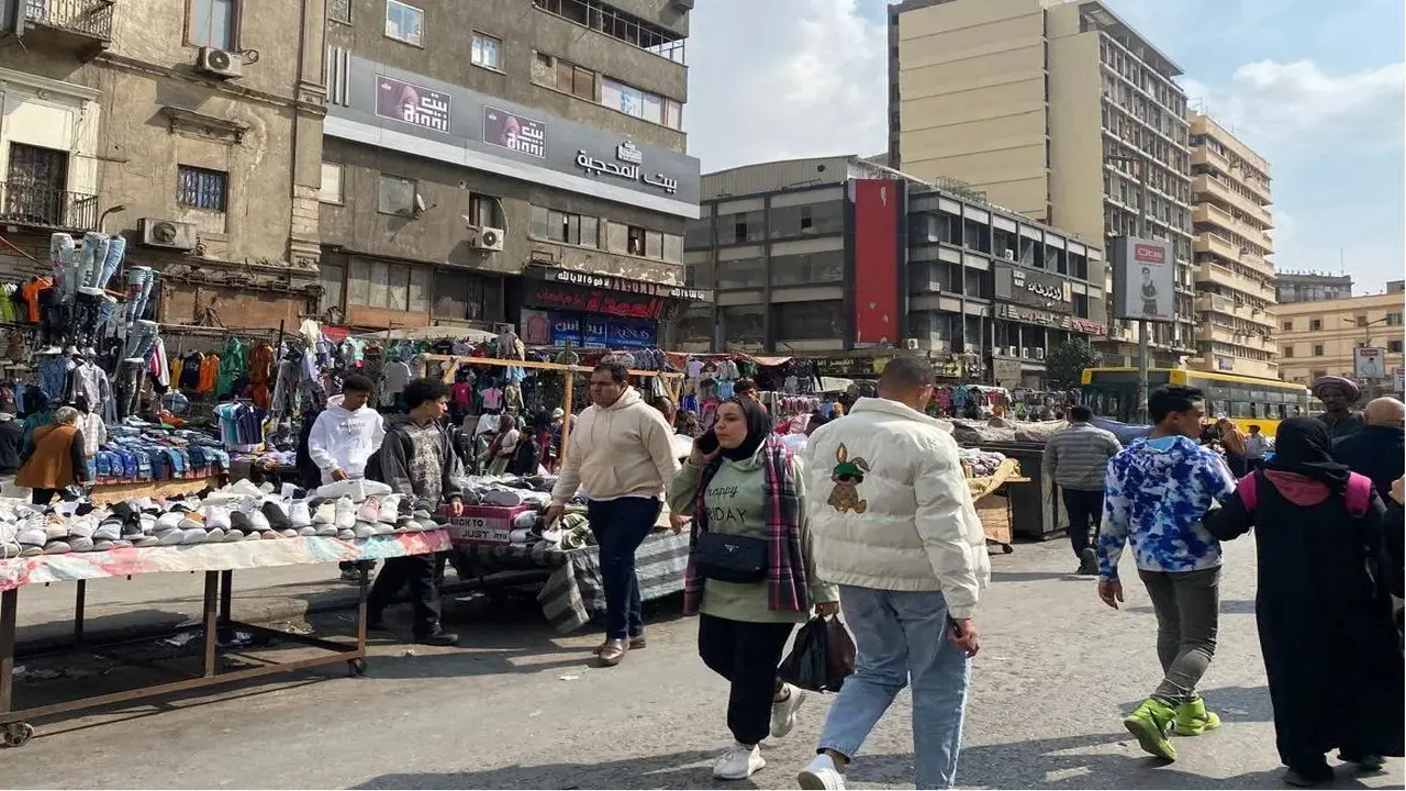 تراجع معدلات البطالة في مصر يكشف ملامح التحول في سوق العمل المحلي